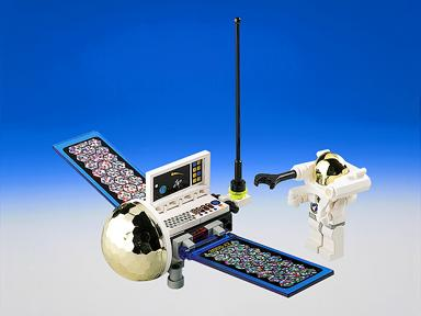 LEGO 6458 Satellite with Astronaut