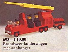 LEGO 693 Fire Engine with Firemen