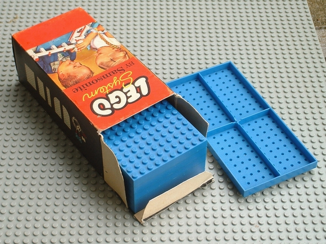 LEGO 700.4-2 Large Base Plates
