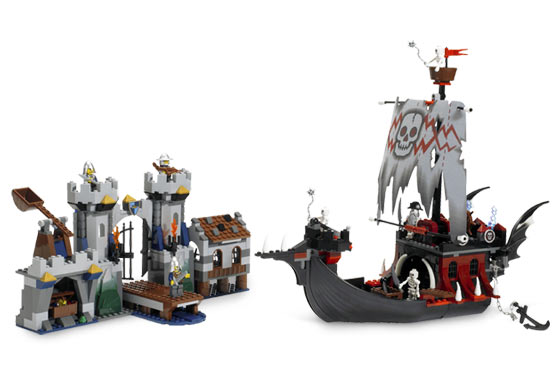 LEGO 7029 Skeleton Ship Attack