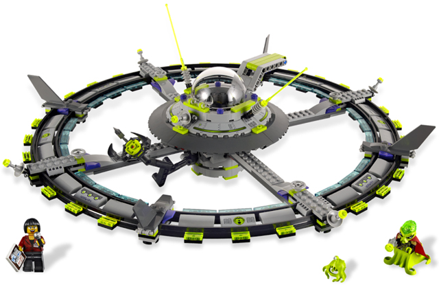 LEGO 7065 Alien Mothership