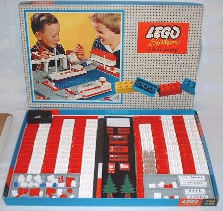 LEGO 708-2 Medium Basic Set (Flat Box)