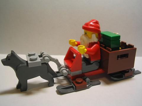 LEGO 7324-25 Advent Calendar 2005, City (Day 24) - Santa & Sled