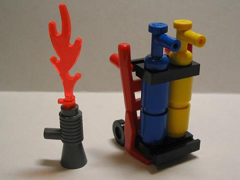 LEGO 7324-9 Advent Calendar 2005, City (Day  8) - Welding Tanks & Torch