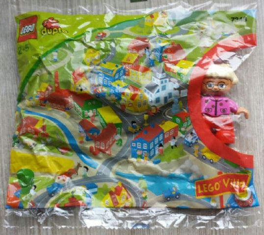 LEGO 7348 (Figure Set Female)