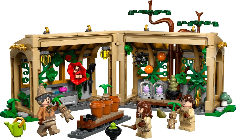 LEGO 76445 Hogwarts Castle: Herbology Class