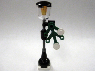 LEGO 7687-7 Advent Calendar 2009, City (Day  6) - Street Light with Garland
