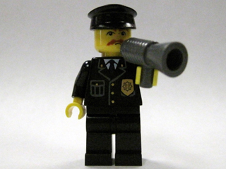 LEGO 7687-8 Advent Calendar 2009, City (Day  7) - Police Officer with Loudhailer / Megaphone
