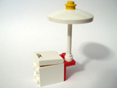 LEGO 7724-6 Advent Calendar 2008, City (Day  5) - Freezer Chest and Umbrella
