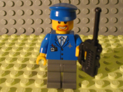 LEGO 7907-8 Advent Calendar 2007, City (Day  7) - Airline Worker and Radio