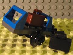 LEGO 7907-9 Advent Calendar 2007, City (Day  8) - Luggage Cart