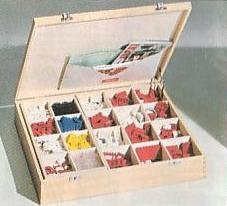 LEGO 820-2 Wooden Storage Box Large (Double Latch) with Contents, with Lattice