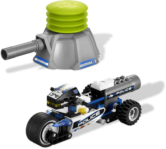 LEGO 8221 Storming Enforcer