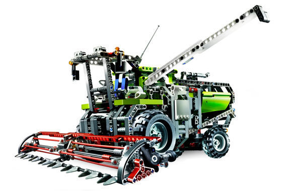 LEGO 8274 Combine Harvester