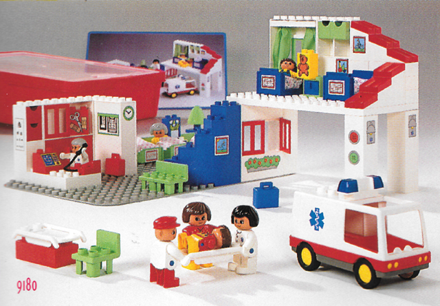 LEGO 9180 Duplo Medical Center