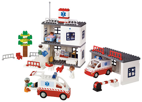 LEGO 9226 Hospital