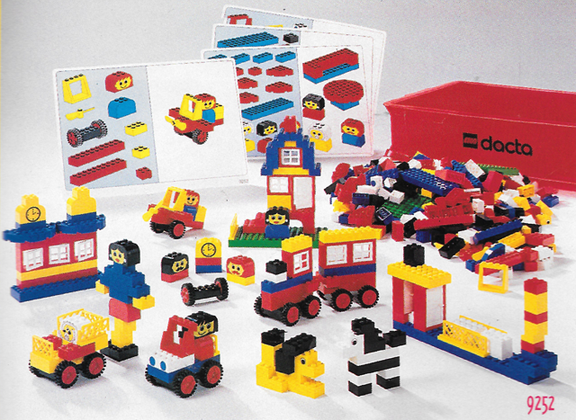 LEGO 9252 Large LEGO Basic Set (1994 Version)