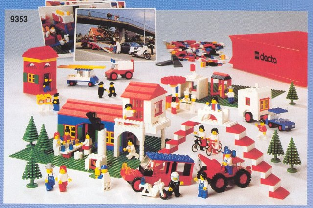 LEGO 9353 Large Theme Set