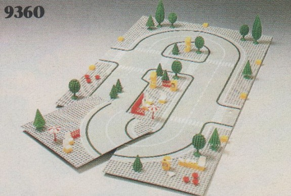 LEGO 9360 (Roadplates and Scenery)