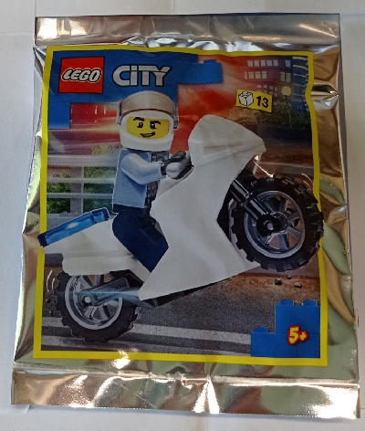 LEGO 952103 Policeman and Motorcycle foil pack #3