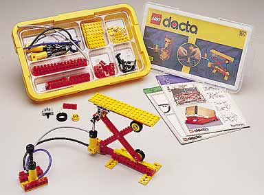 LEGO 9617 Introducing Air Power Set (Pneumatics I: Introduction to Air Power Set)