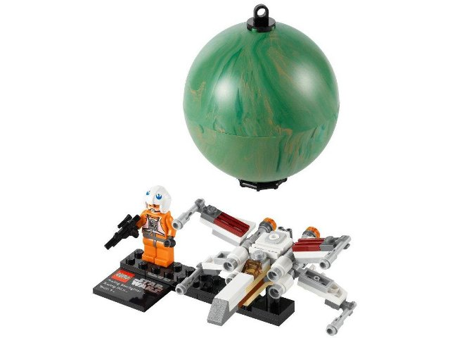 LEGO 9677 X-wing Starfighter & Yavin 4