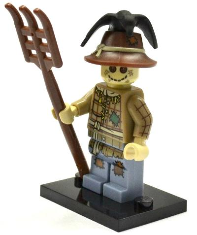 LEGO col11-2 Scarecrow, Series 11 (Complete Set with Stand and Accessories)