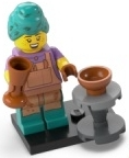 LEGO col24-9 Potter, Series 24 (Complete Set with Stand and Accessories)