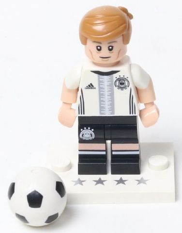 LEGO coldfb-10 Toni Kroos, Deutscher Fussball-Bund / DFB (Complete Set with Stand and Accessories)