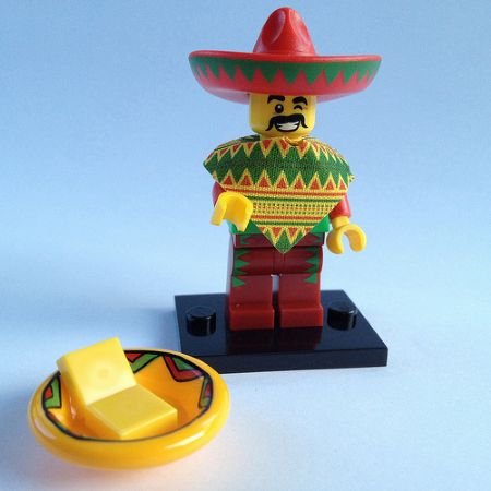LEGO coltlm-12 Taco Tuesday Guy, The LEGO Movie (Complete Set with Stand and Accessories)