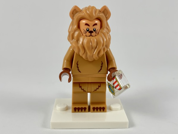 LEGO coltlm2-17 Cowardly Lion, The LEGO Movie 2 (Complete Set with Stand and Accessories)