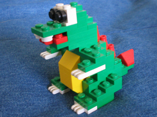 LEGO LLCA10 Dragon Sculpture (LEGOLAND California)