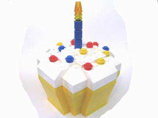 LEGO LLCA51 LEGOLAND California 10th Birthday Cupcake Box (LEGOLAND California Ambassador Pass Exclusive)