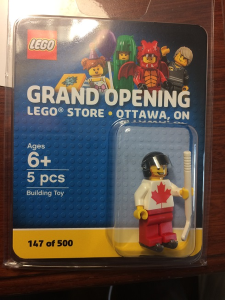 LEGO Ottawa LEGO Store Grand Opening Exclusive Set, Rideau Centre, Ottawa, ON, Canada blister pack