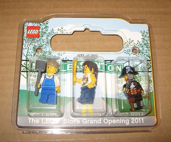 LEGO Pleasanton LEGO Store Grand Opening Exclusive Set, Stoneridge Mall, Pleasanton, CA blister pack