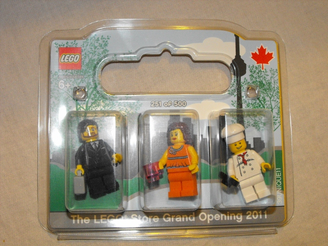 LEGO Toronto-2 LEGO Store Grand Opening Exclusive Set, Fairview Mall, Toronto, ON, Canada blister pack