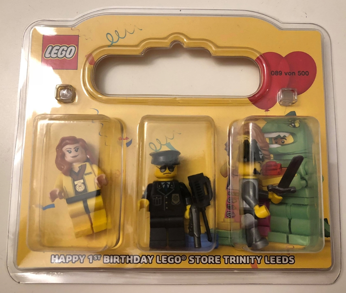 LEGO TrinityLeeds LEGO Store 1st Anniversary Exclusive Set, Trinity Leeds, UK blister pack