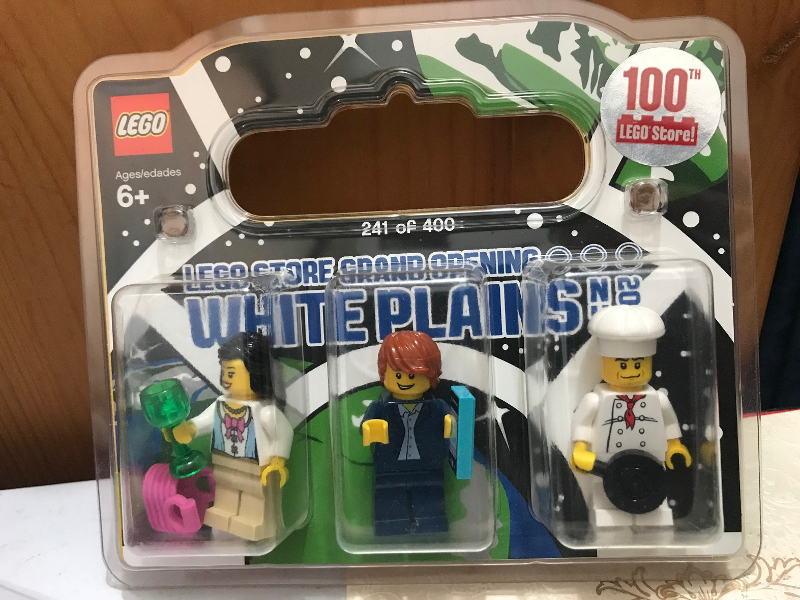 LEGO WhitePlains LEGO Store Grand Opening Exclusive Set, White Plains, NY blister pack